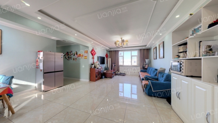 蓝天金地二手房实景图