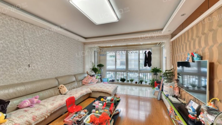 名仕紫金花园二手房实景图