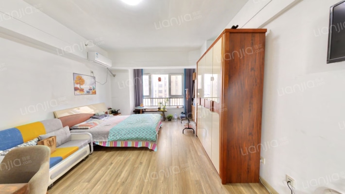 绿地欢乐颂二手房实景图