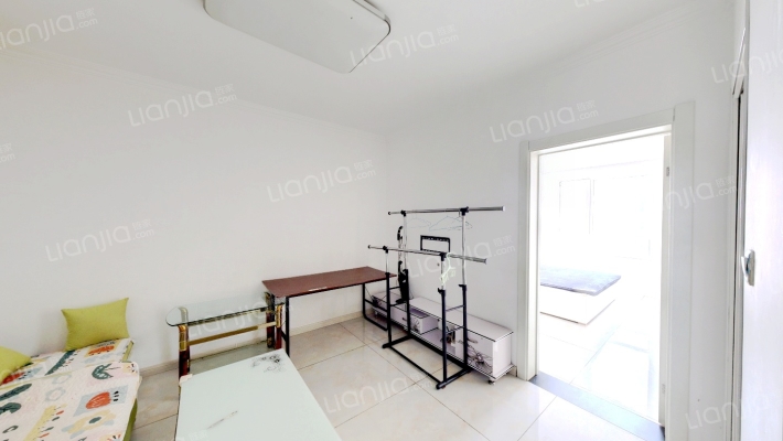 恒润怡沁园二手房实景图