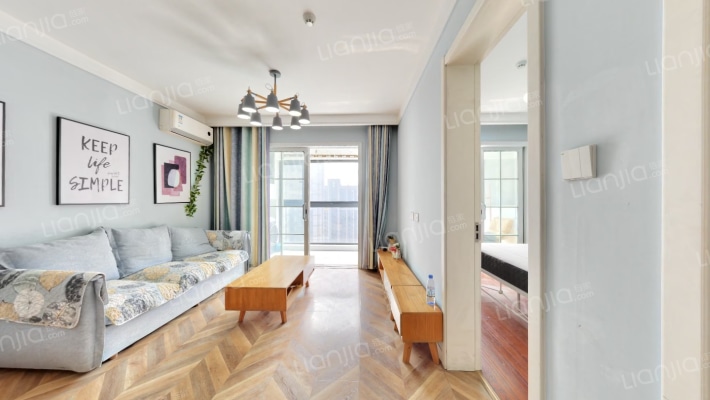 永威枫香庭西院二手房实景图