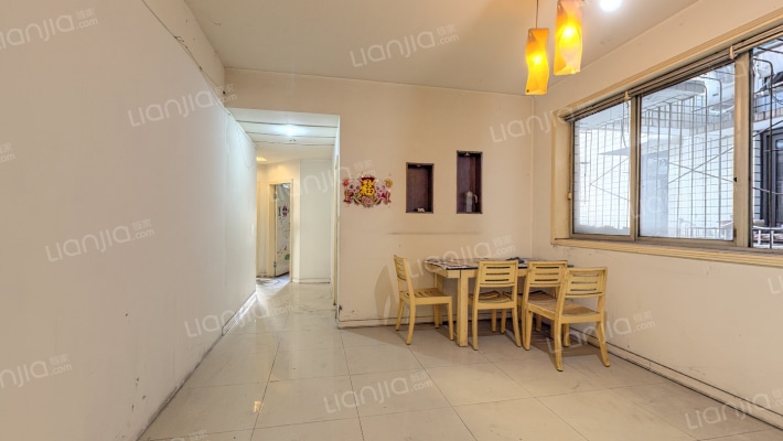 重啤花园二手房实景图