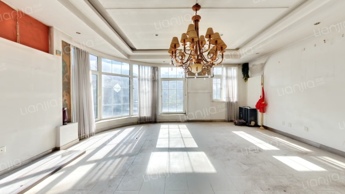 天润别墅二手房实景图