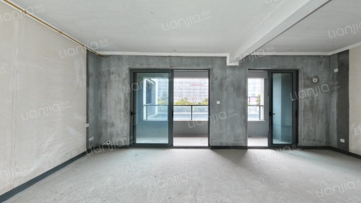 时代云图里二手房实景图