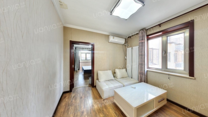 砂轮厂宿舍二手房实景图