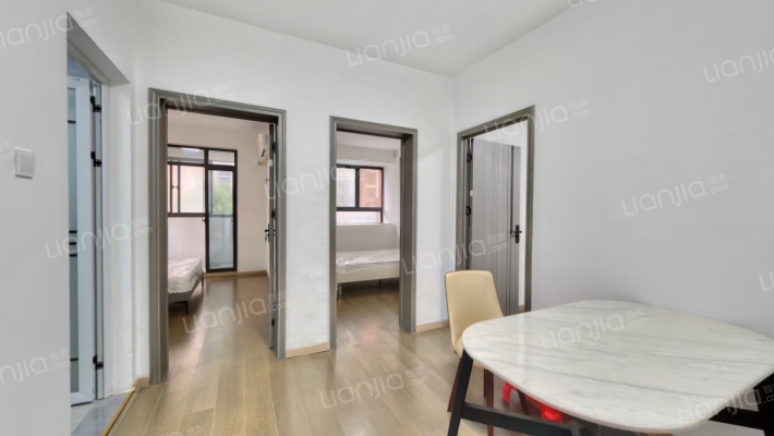 堰湖山庄西区二手房实景图