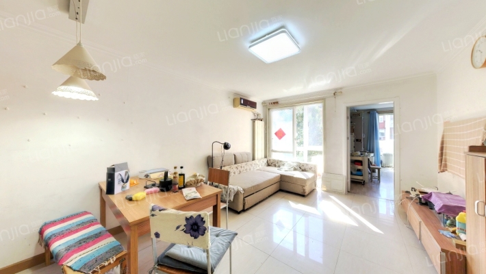 沁春家园二手房实景图