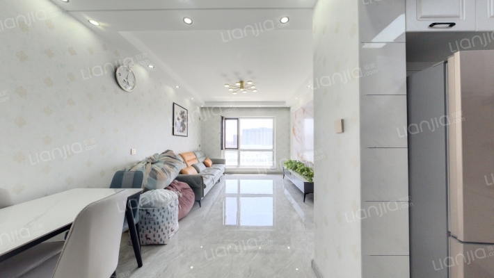 吾悦华府B4二手房实景图