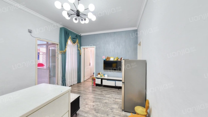 前村里二手房实景图