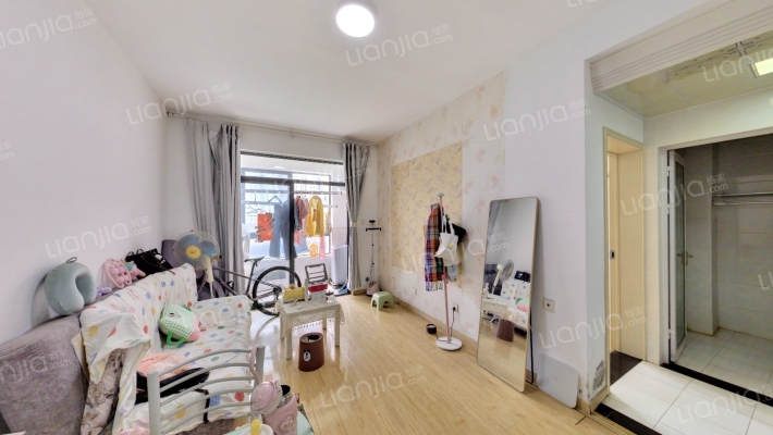 宝能城一期二手房实景图