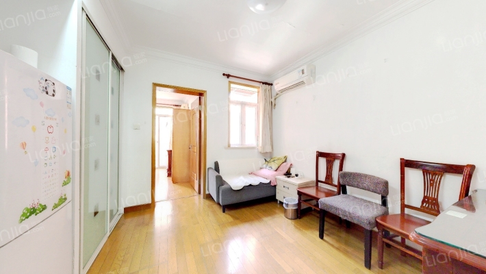 银都新村(8至10区)二手房实景图