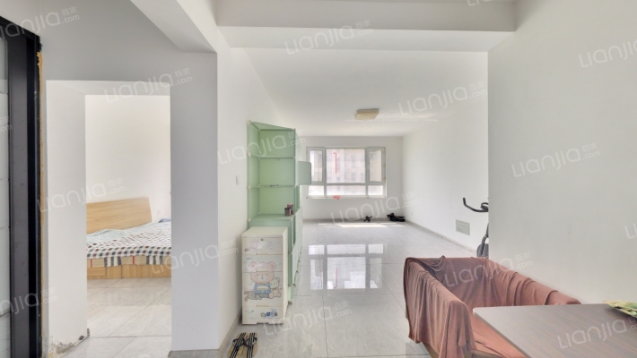 万龙国际城一期二手房实景图