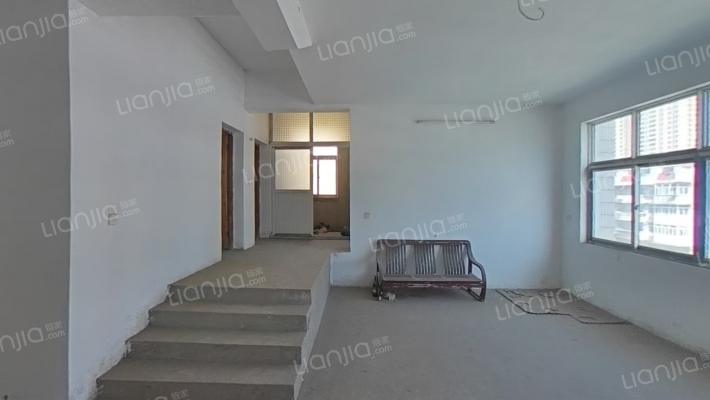 警校小区二手房实景图