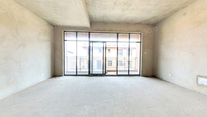 凯旋溪谷二手房实景图