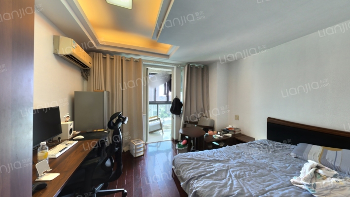 城品华庭二手房实景图