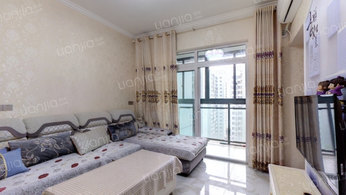 宝桐佳苑二手房实景图