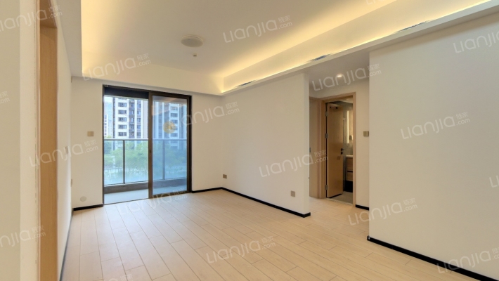 住宅水晶尚庭二手房实景图