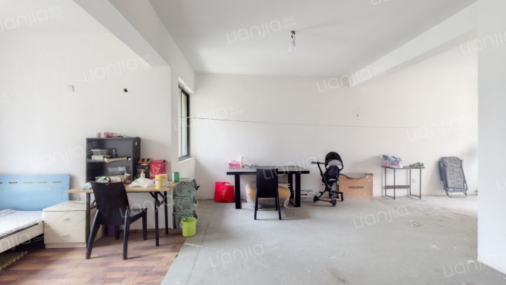 豪盛花苑二手房实景图