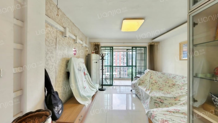 银河湾花园二手房实景图