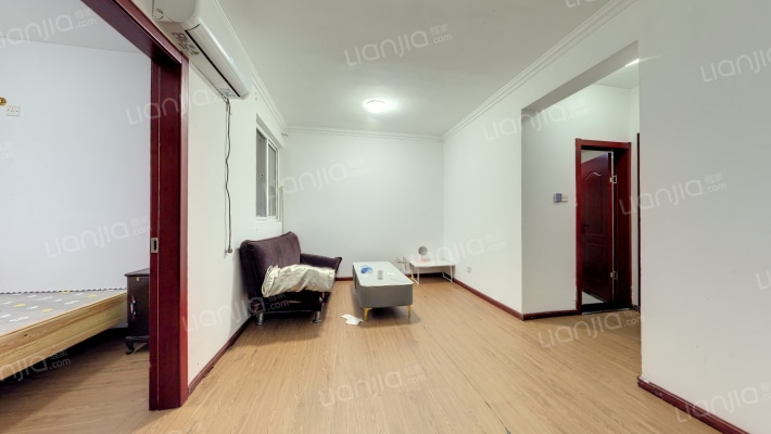 郡枫绿园西区二手房实景图