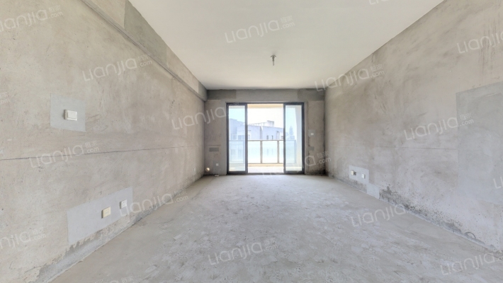 依澜雅居二手房实景图