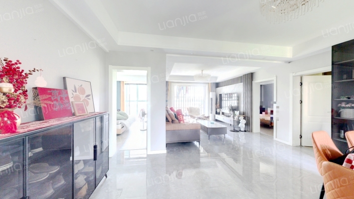 巴黎春天二手房实景图