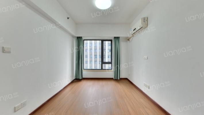 环球国际中心二手房实景图