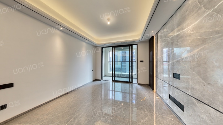 中骏鼎湖未来云城二手房实景图