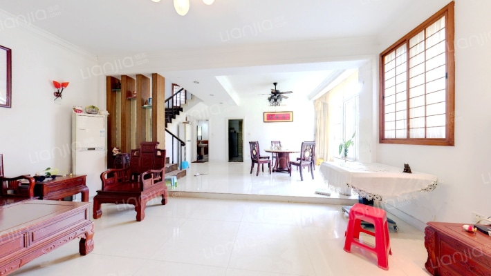 名苑别墅二手房实景图