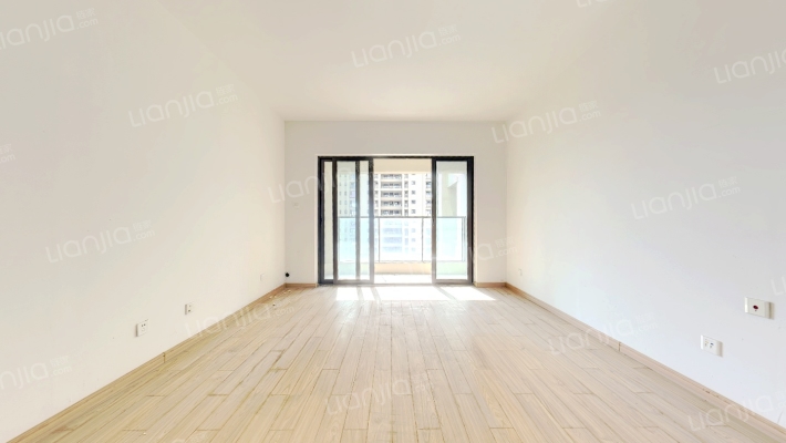 尹山湖景花园四期二手房实景图