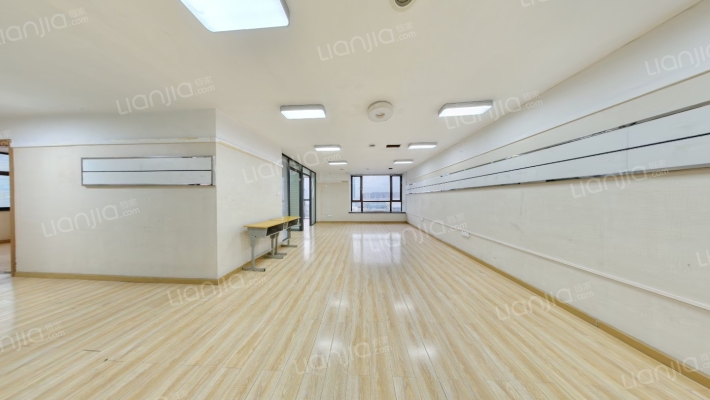 光谷中心花园二手房实景图