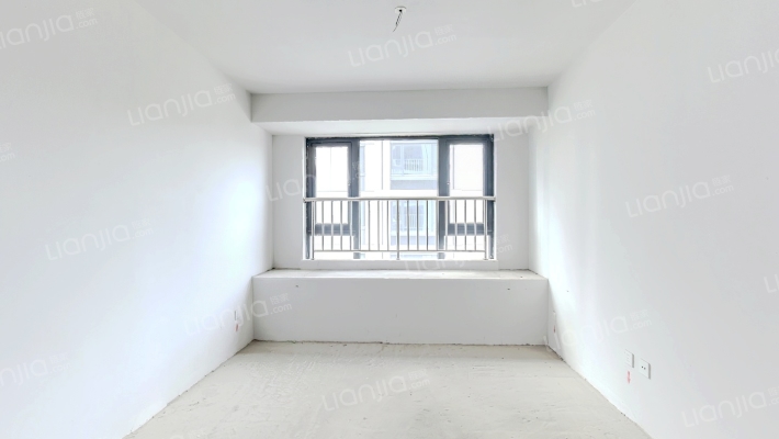 山前华庭二手房实景图