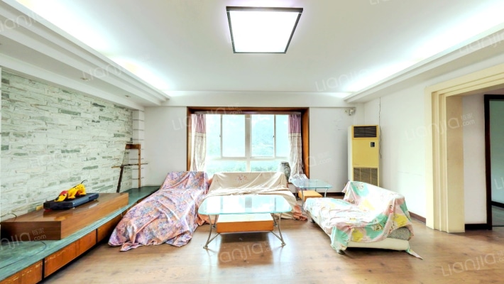 达芙妮名苑二手房实景图