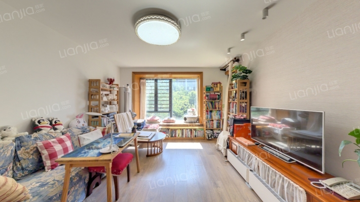 万科假日风景99弄二手房实景图