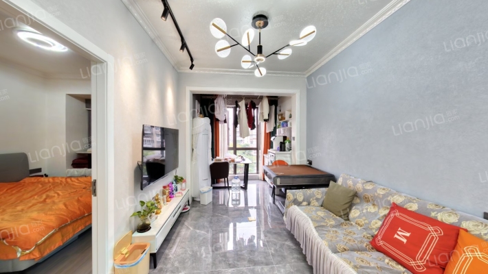 城投凤峦郡二手房实景图