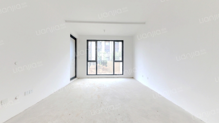 海信珠山小镇三期罗曼二手房实景图