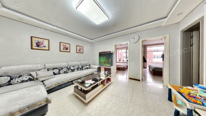 新华凯旋小区二手房实景图