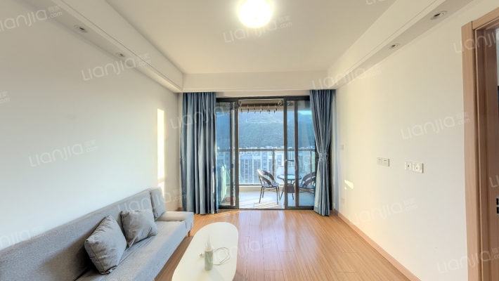 欢乐华庭北区二手房实景图