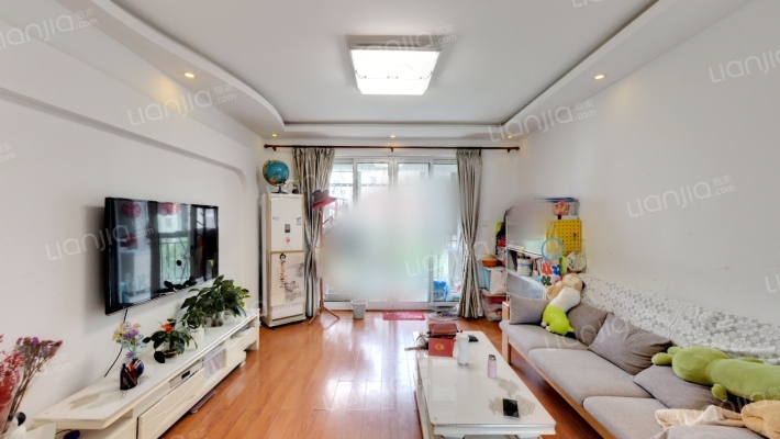 金色湖滨二手房实景图