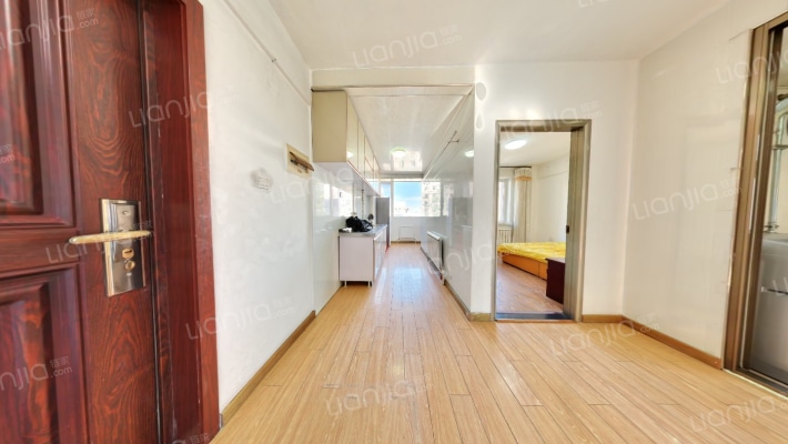 赞兴家园二手房实景图