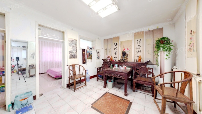 晶玻家属院二手房实景图