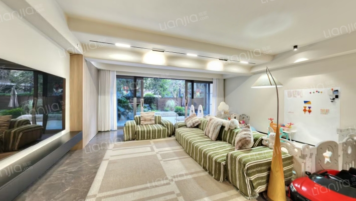 香港置地壹号半岛二手房实景图