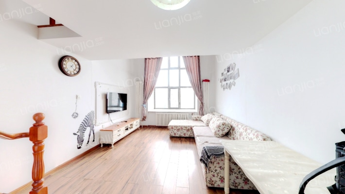 悦山国际三期二手房实景图