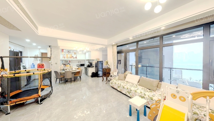 皇冠国际二手房实景图