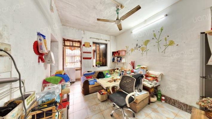 蟹山路二手房实景图