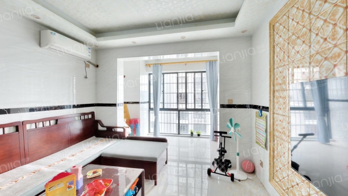 金旺角翔云住宅小区二手房实景图
