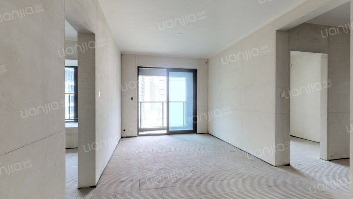 融创云湖十里E区二手房实景图