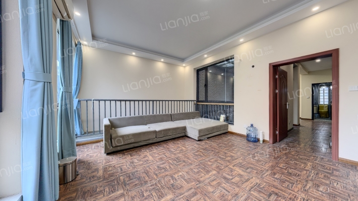 保利家园(别墅)二手房实景图