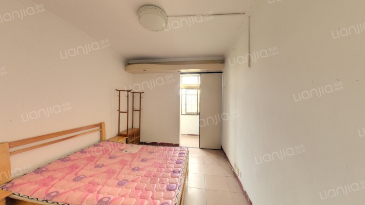 纬三路16号院二手房实景图