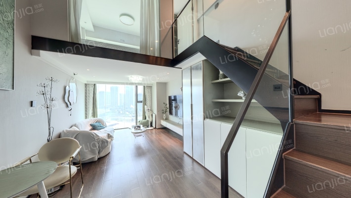 达美寰宇中心二手房实景图